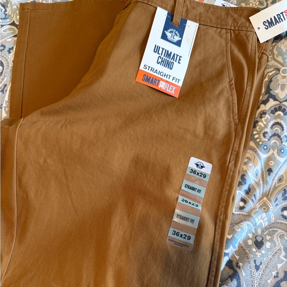 Dockers Men's Ultimate Chino Pants -‎ Tan